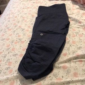 Lulu lemon in the flow crops